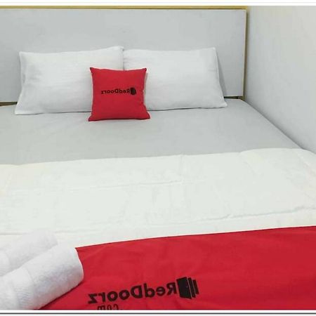 Reddoorz @ Simpang Pos Medan Hotel Exterior foto