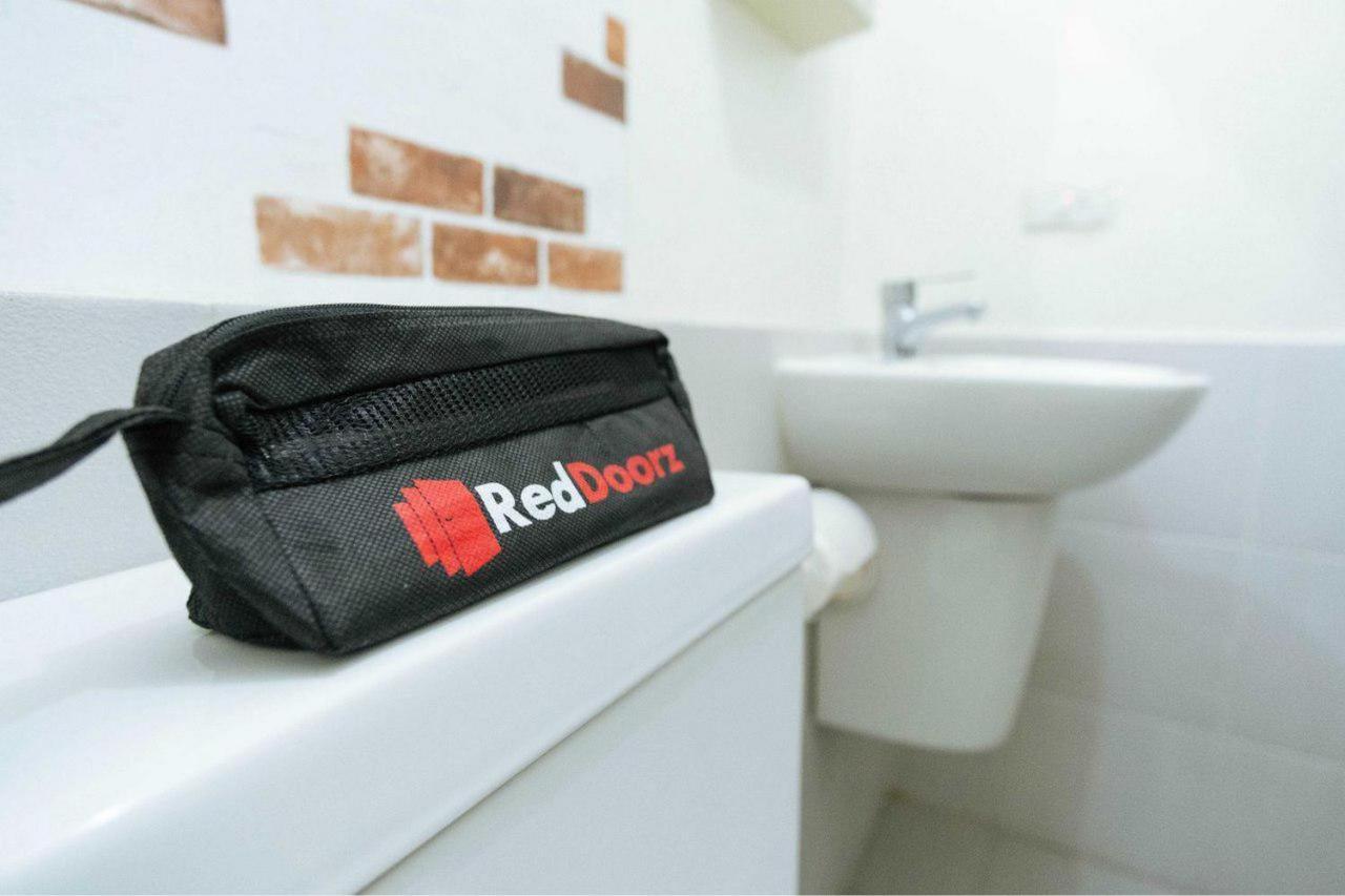 Reddoorz @ Simpang Pos Medan Hotel Exterior foto